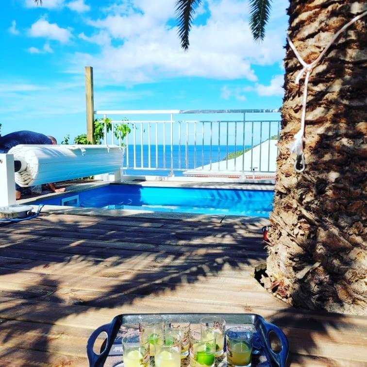 Rose phoenix appartement terrasse et piscine vue mer Les Anses-d'Arlet Extérieur photo